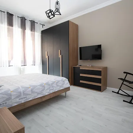 Amores Roma Apartment Family & Friends, 4Min Da Metro A & 15Min Per Centro-2